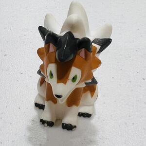 Bandai Pokemon Nintendo Ash's Lycanroc Dusk Form Finger Puppet